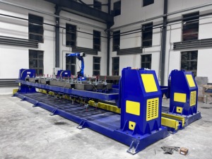 6-осевой робот-манипулятор Yaskawa AR2010 для сварки с ЧПУ, оснащенный направляющей - Product Image 3