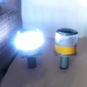 Nokin ไฟกระพริบสีฟ้า Led จราจรกรวยไฟแฟลชเตือนการจราจร