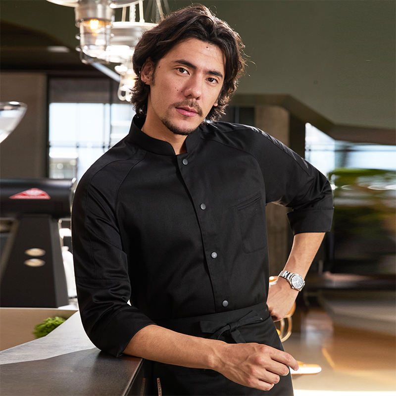 แขนยาวสีดำด้านบน