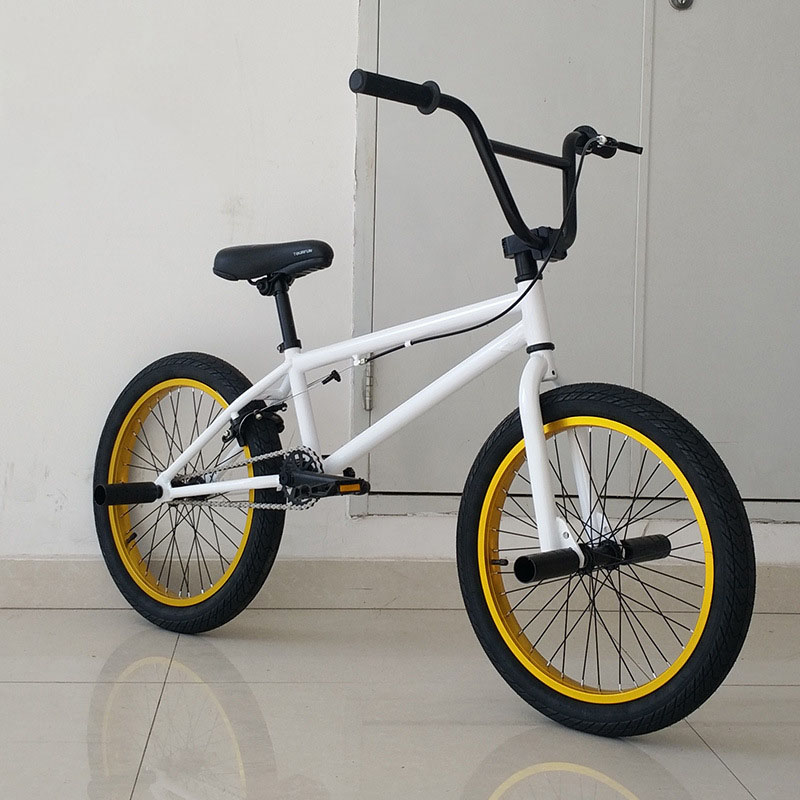 Blanco amarillo