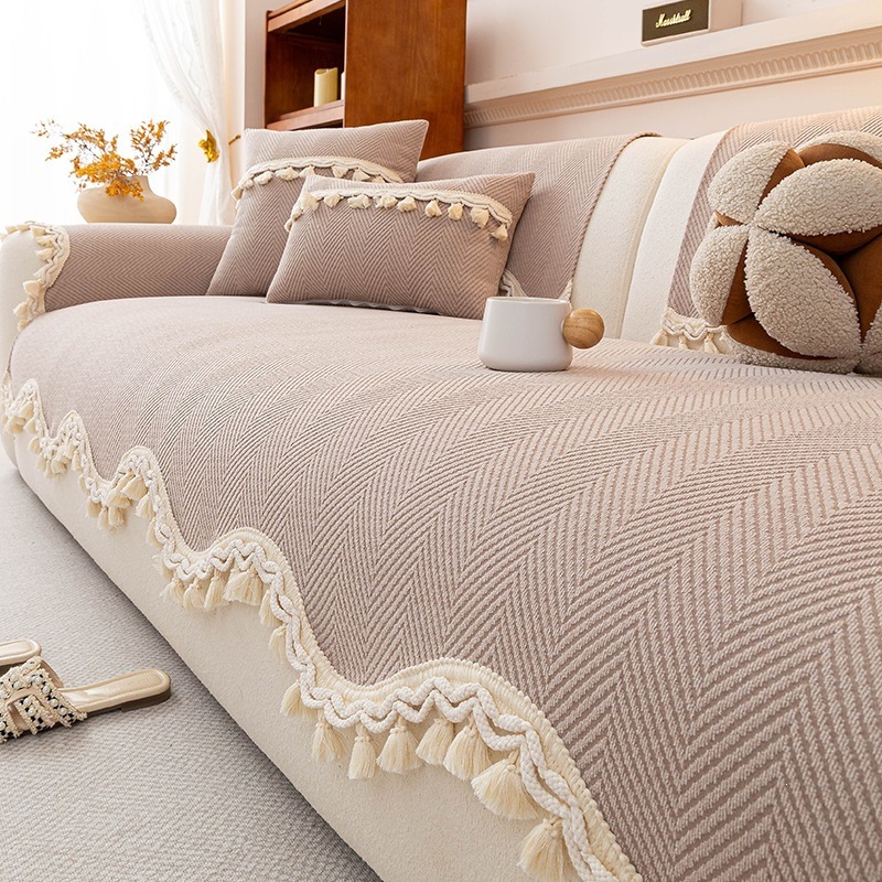 Autumn Tassel Mat - Light Brown