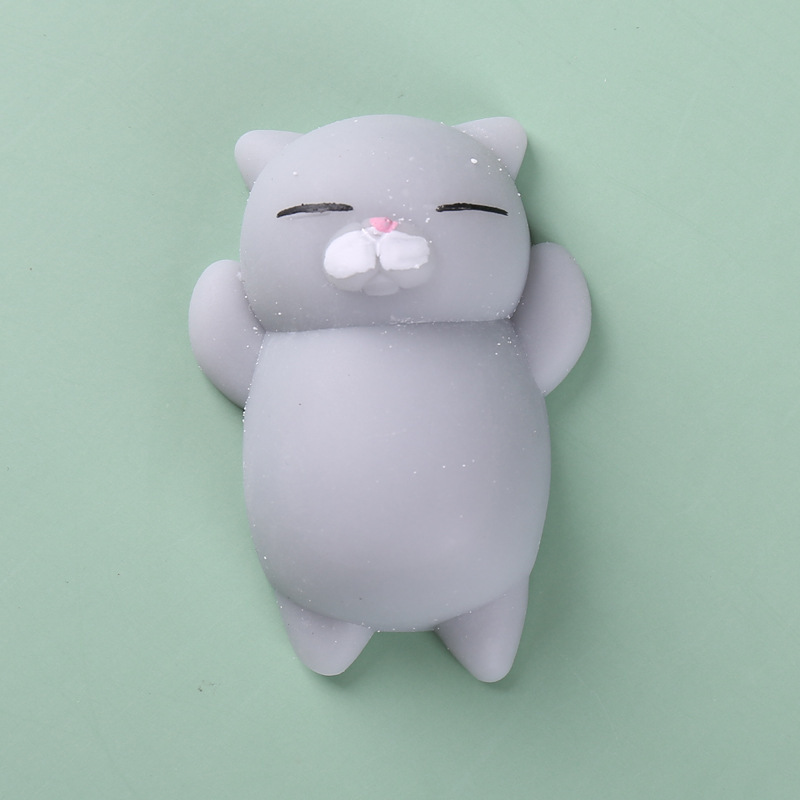 gato gris