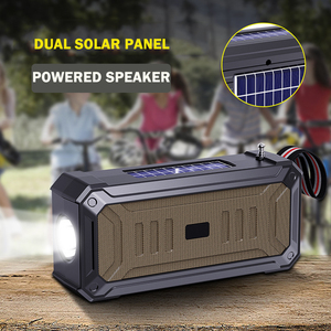 Multi funzione doppio pannello solare carica alimentato 5W mini altoparlante radio portatile all'aperto con forte torcia a led - Product Image 4