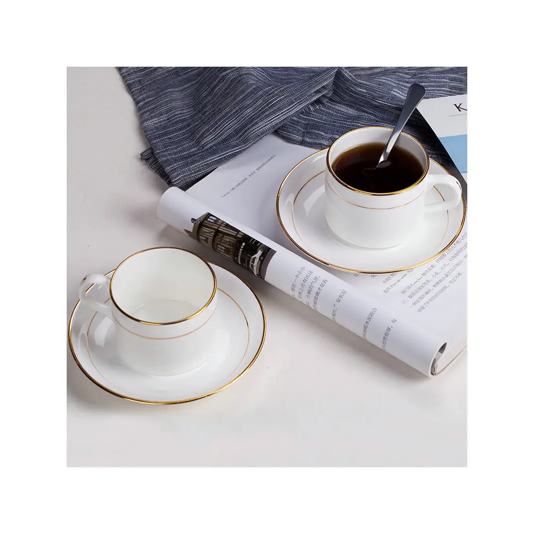 Taza de café de hueso de china, juego de tazas de café de cerámica simples de lujo para el hogar, línea pura, dibujo dorado, juego de té de la tarde