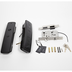 Serratura intelligente automatica per porta a battente in legno Tuya Smart Wifi o TTLOCK BLE serratura elettronica intelligente con codice di impronte digitali