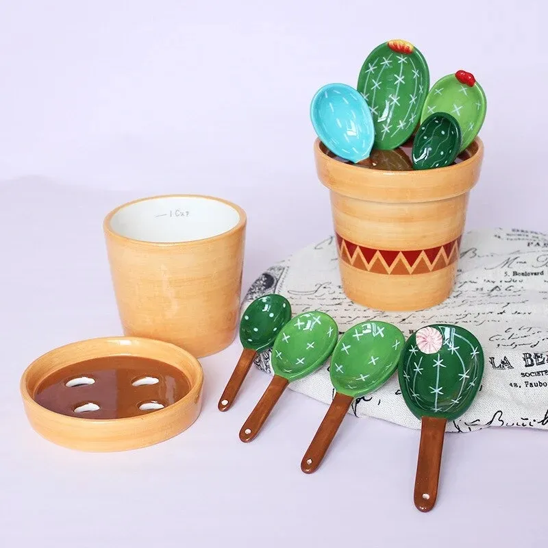 Juego de tazas y cucharas medidoras de 5 piezas con forma de cactus en maceta