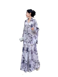 Çok renkli seçenekler çiçek baskı artı boyutu gevşek tasarım kadın gömleği ve pantolon için 2 adet Set - Product Image 3