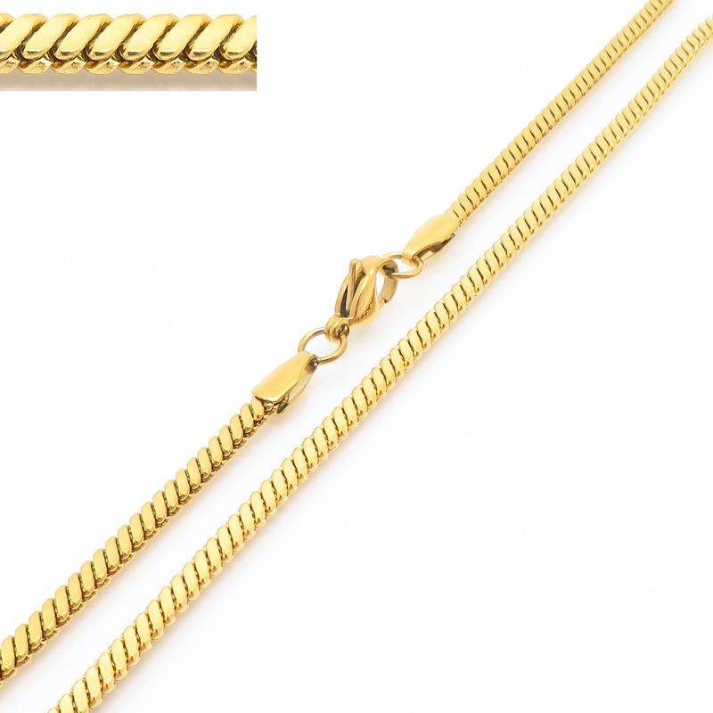 Cadena de media hoja de oro de 3 mm.