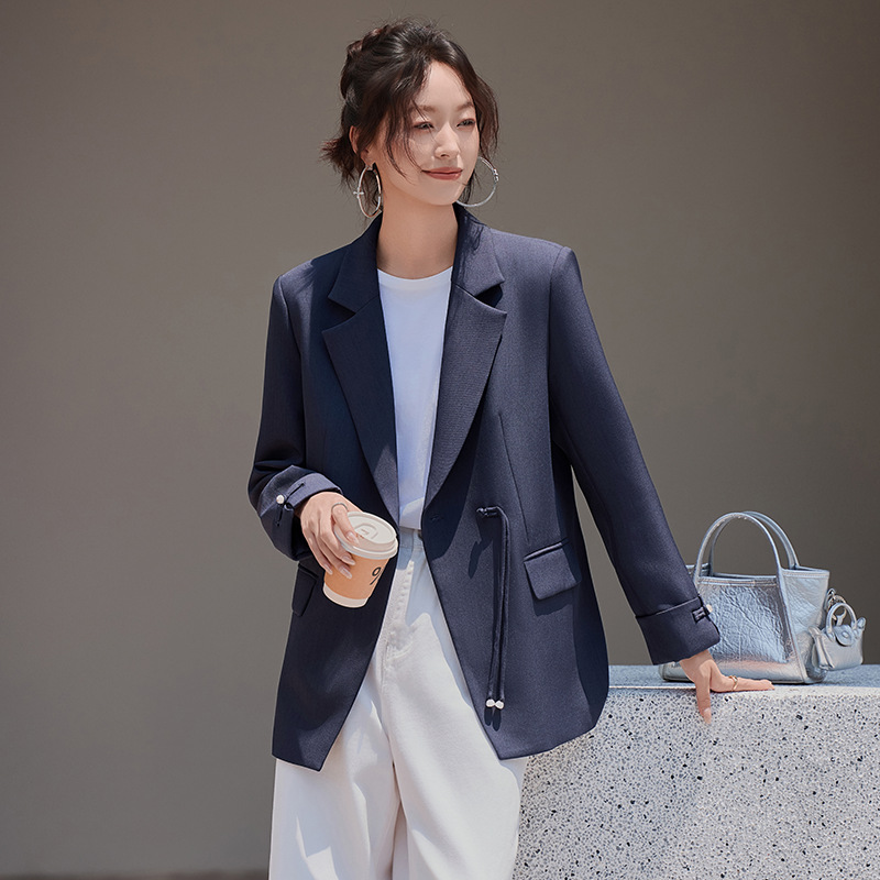 gray suit