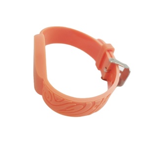 Pulsera inteligente digital UID con código de barras láser codificado URL pulsera de silicona RFID para aplicaciones en interiores para eventos - Product Image 1