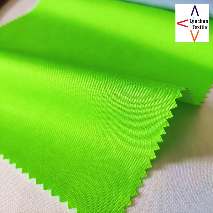 Salut-visible vert