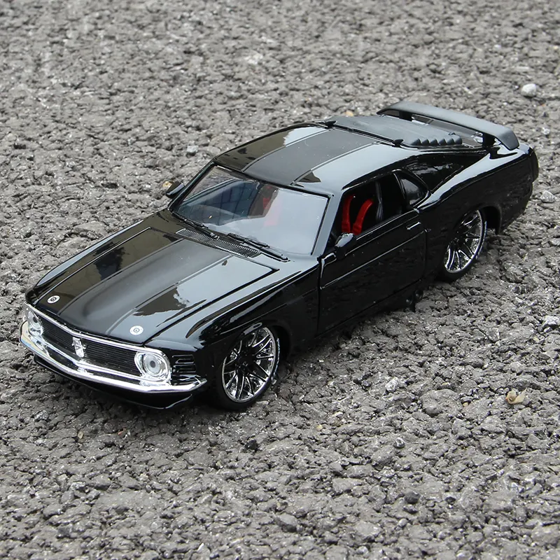 Коллекция Maisto 1/24, модель автомобиля 1970 Mustang Boss 302, Классическая модель автомобиля с 3 открывающимися дверями, Игрушечная модель автомобиля из сплава