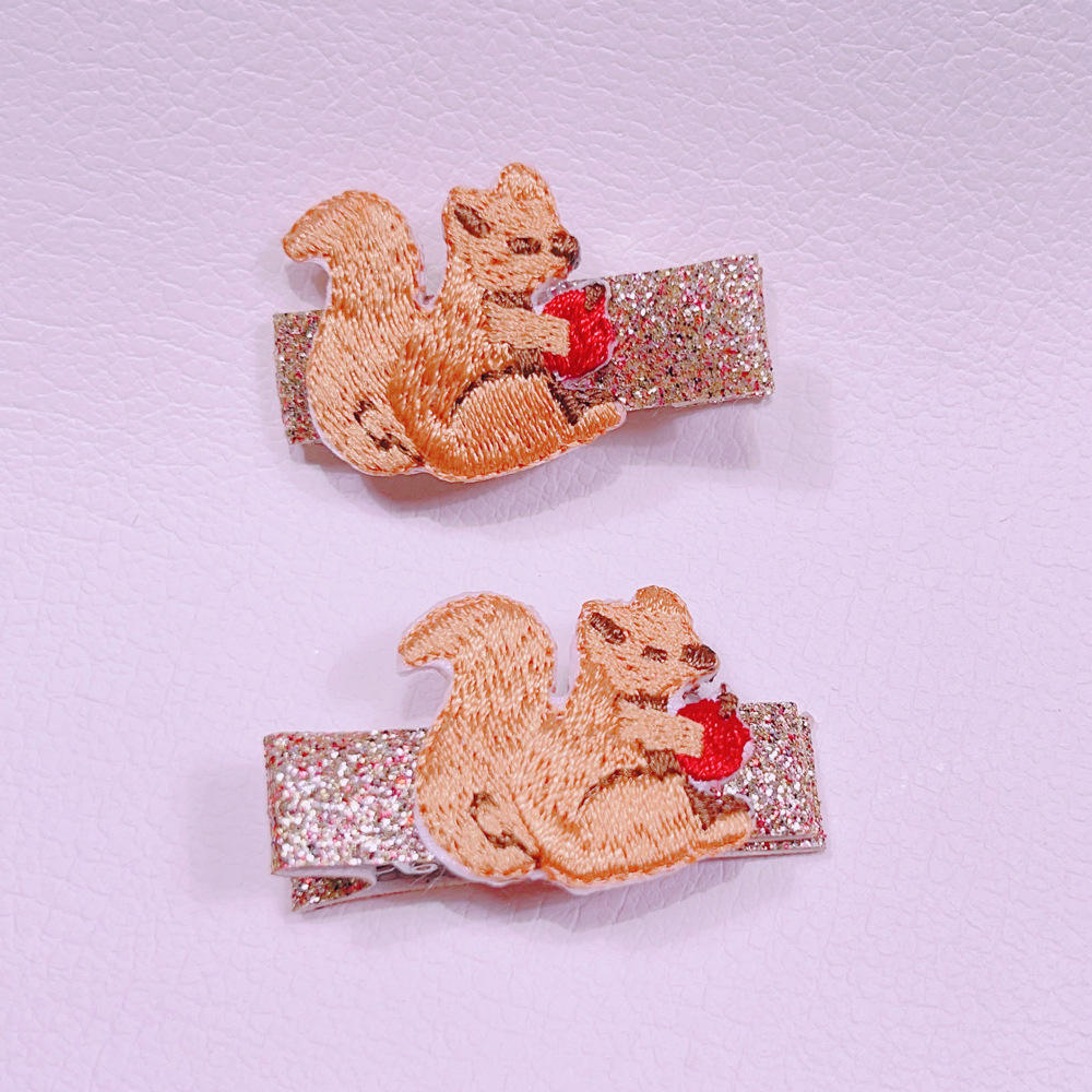 Mc3314-2กิ๊บติดผมกระรอกคู่หนึ่ง