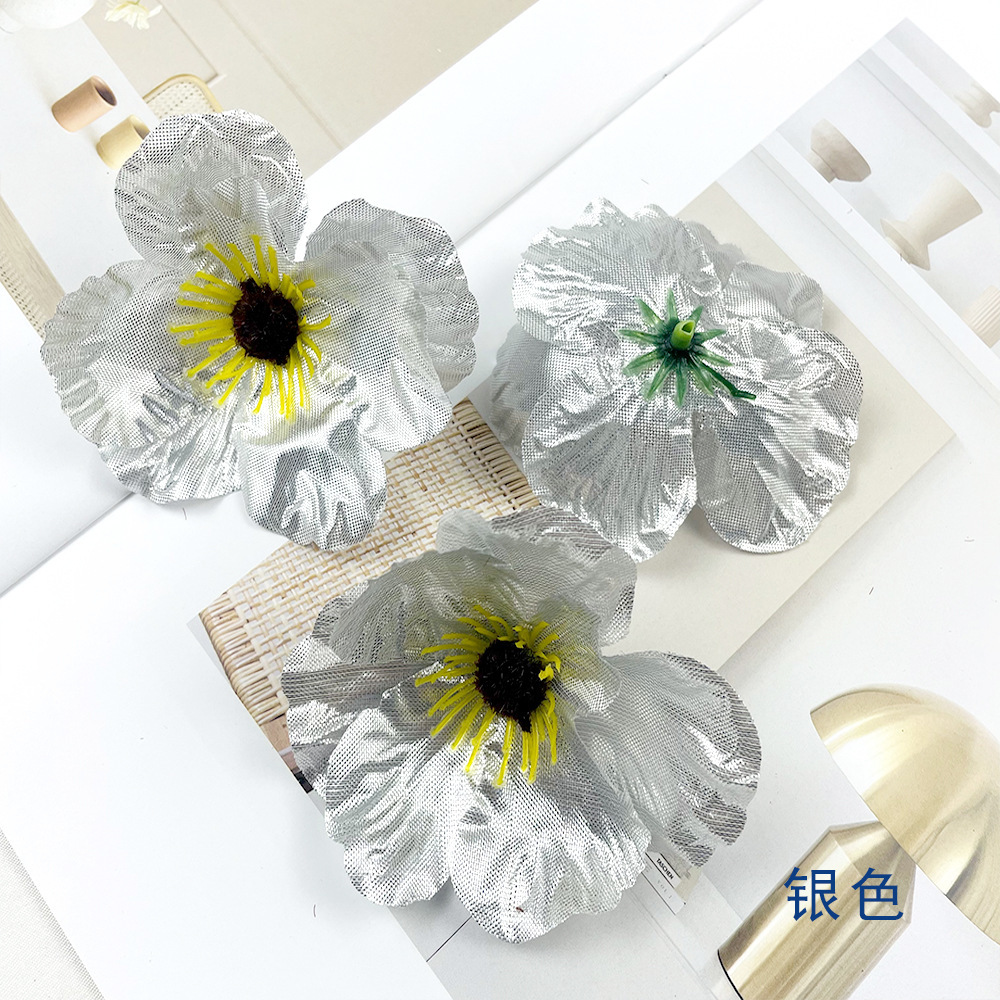 Silver - Poppy