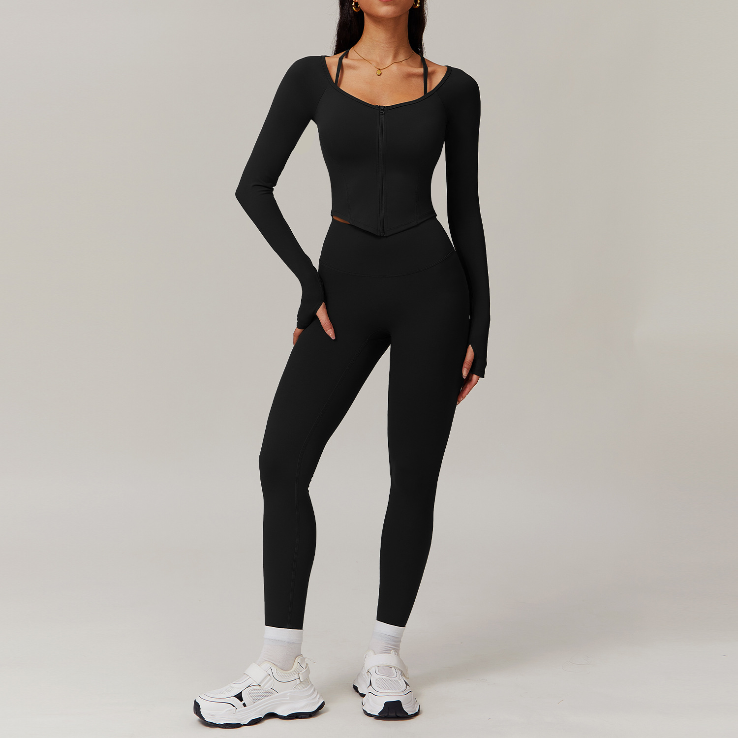 manches longues + pantalon noir