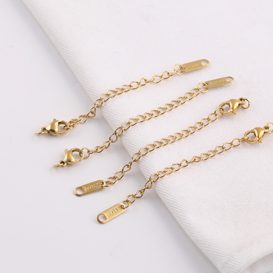 Golden-oval tail