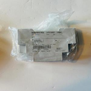 Neue und originale SPS 3 RV19021AB4 Unter spannungs auslöser K682 SPS-Programmier steuerung - Product Image 1
