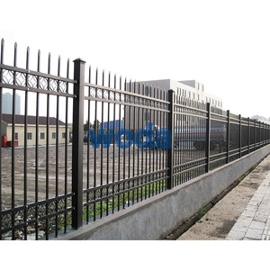 באיכות גבוהה 3-רכבת שער פלדה גדרות אבטחה בר מסחרי spear העליון קוץ מתכת מגולוון מרפסת גדר מאסטר גדר