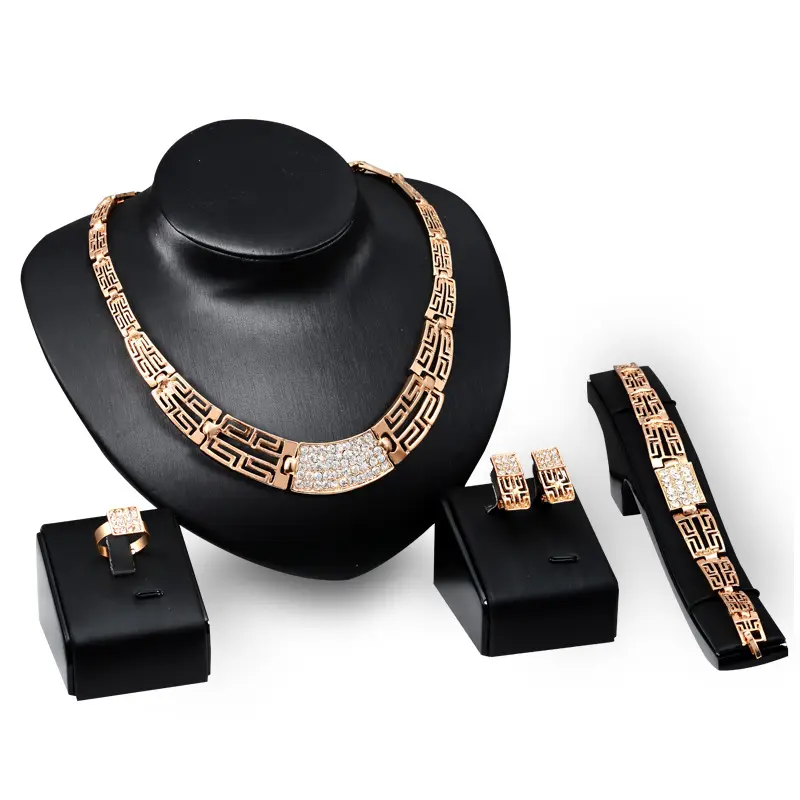 Joyería de oro de 18 quilates para mujer, pendientes de boda, anillo, pulsera, Gargantilla, collar geométrico de diamantes de imitación, conjunto de joyería India
