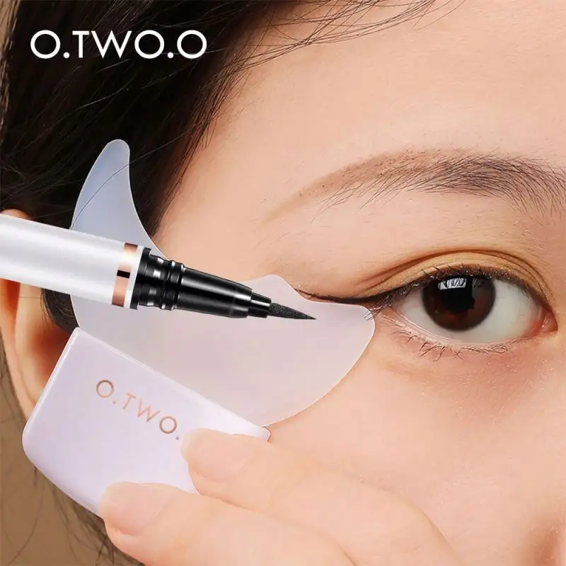 O.TW O.O maquillaje 3 en 1 cepillo de plástico rizador herramienta de maquillaje aplicador de máscara guía protector delineador de ojos cepillo auxiliar máscara Flapper