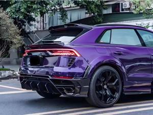 M tarzı kuru karbon ön Splitter dudak arka difüzör çamurluklar Spoiler Audi Q8 RSQ8 için egzoz uç borusu vücut kiti
