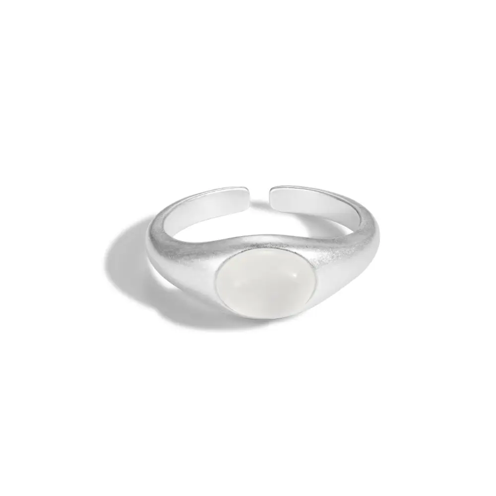 Dylam vente en gros Design élégant S925 argent plaqué rhodium ovale noir blanc onyx pierre principale givré réglable ouvert bijoux anneau