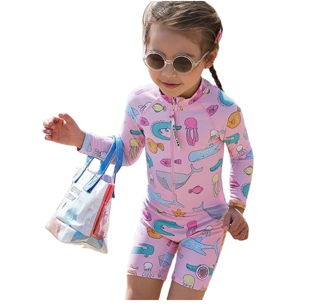 Rose (maillot de bain + casquette)