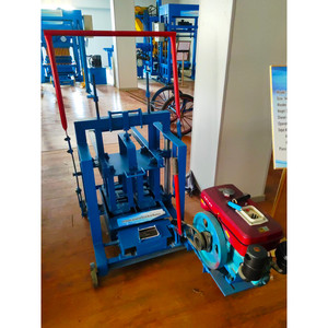 Máquina de fabricación de ladrillos entrelazados automática ecológica de Tailandia bloque clave entrenamiento ingeniero de construcción - Product Image 4
