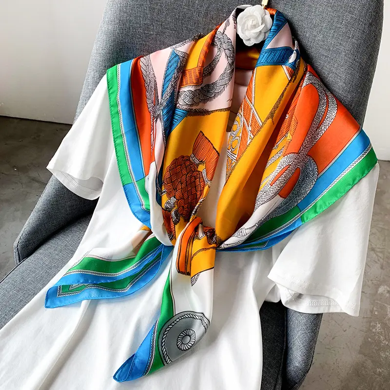 Neueste Mode Seiden schals Frauen Sommers chals Herstellung Dubai Schal Bandan und Turban Marke Blumen bedruckten Seiden schal