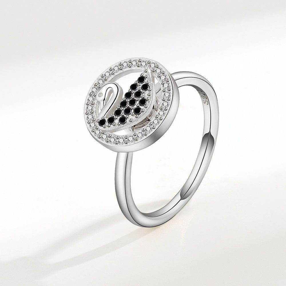 White gold color