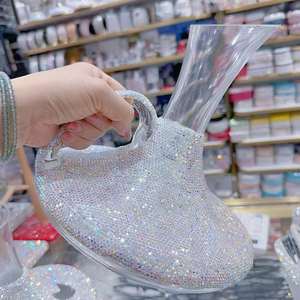 Kolları ile yeni elmas kristal 40 ons şarap dekantörü şarap saplı gözlük 1500ml el üflemeli cam Bling Decanter kolu ile