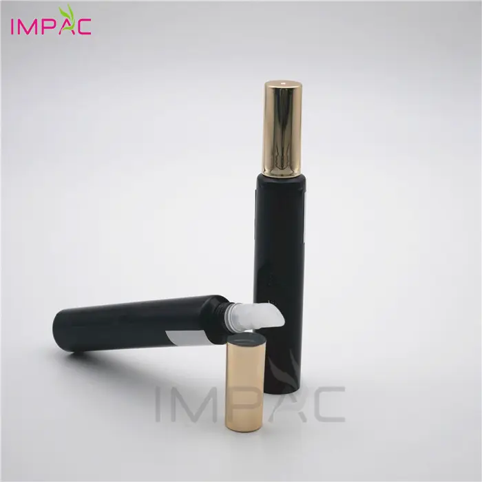 Tube cosmétique de compression de baume à lèvres vide en plastique avec personnalisation d'applicateur de silicone