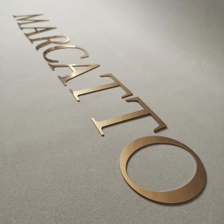 Enseigne en métal personnalisée Enseignes 3D Business Logo lettre en métal en laiton doré et acier inoxydable pour mur