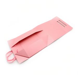 Personal isierte Großhandels preis Geschenk Benutzer definiertes Logo Faltbare starre Box Magnetische Premium Magnet box mit Papiertüte