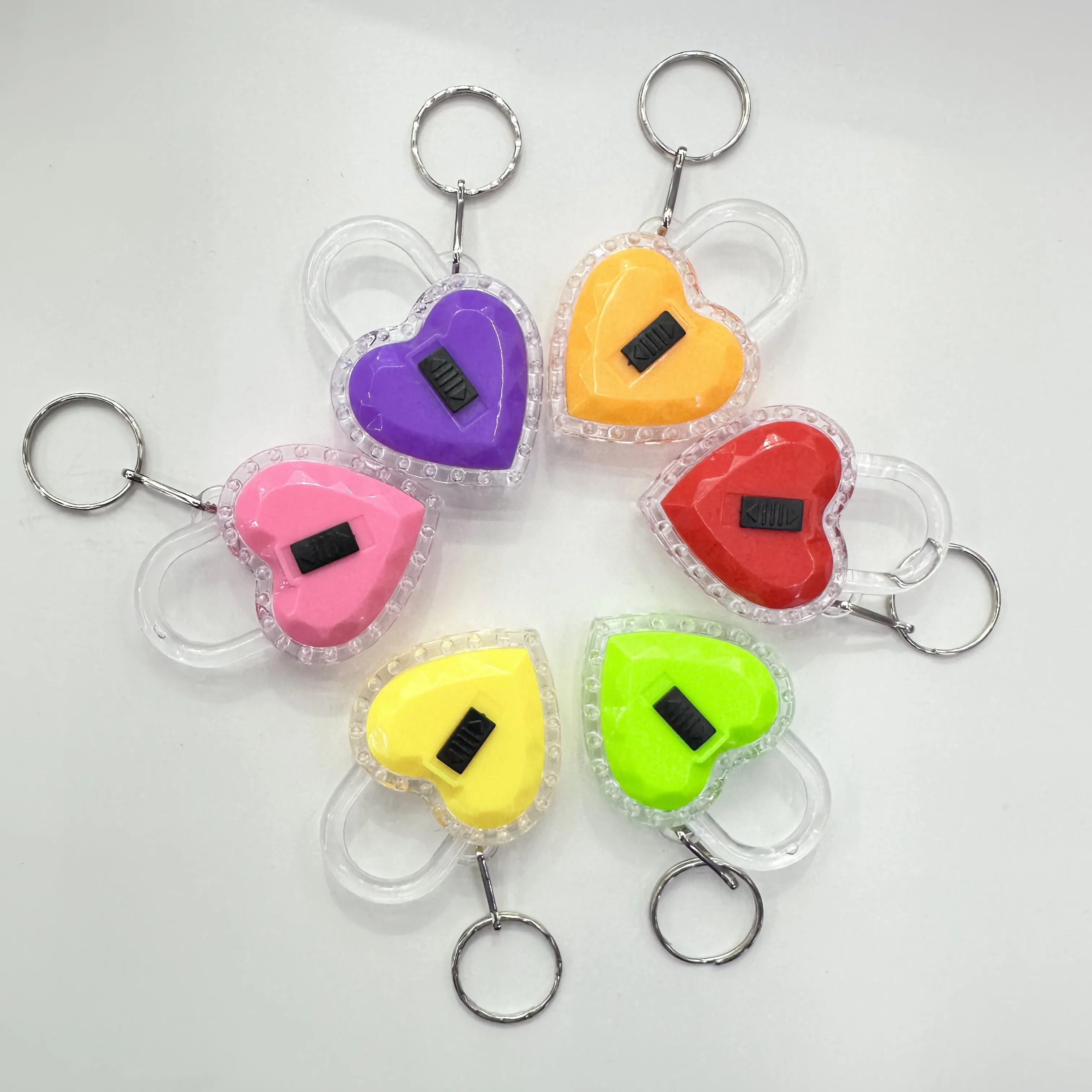 Wholesale Popular Multi-Function Cheap Toy Led Keychain Heart Shape Lock Emergency Lighting Led Keychains