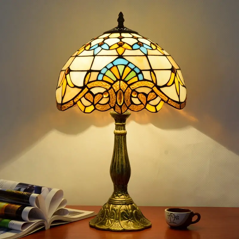 Wholesale Tiffany Baroque Desk Light Modern Imitation Stained Glass Vintage Tiffany Style Lampshade Table Lamp