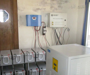 Las imágenes indican el estado de funcionamiento Sistema híbrido solar visualmente eólico Controlador MPPT de generador eólico de 3KW con carga de descarga - Product Image 5