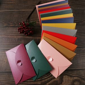 Kunden spezifischer mehrfarbiger Perlen papier umschlag mit herzförmigem bron ziertem Logo für Geschenk gebrauch - Product Image 1
