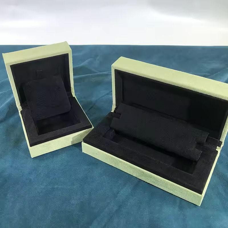 สีเขียว