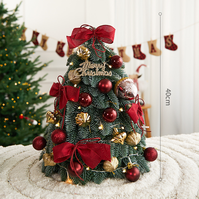 Sapin de Noël PE avec lumières - Ensemble de 40 cm avec pommes de pin rouges et glands.