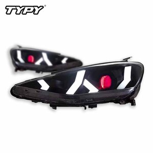 ヒュンダイフェスタ2019-2022 LEDカーランプ用TYPYカーヘッドライトデイタイムランニングライトダイナミックターンシグナルカーアクセサリー