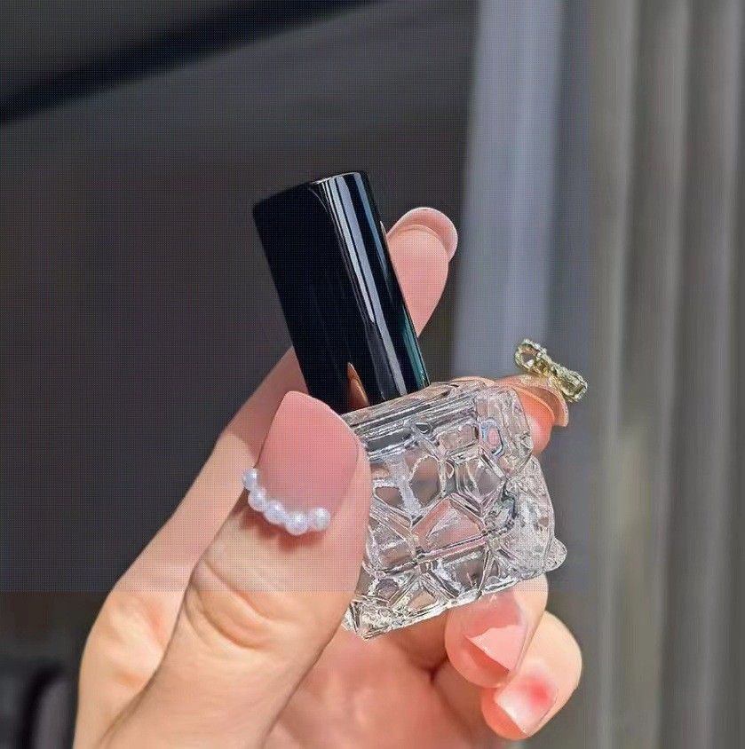 transparent+black cap