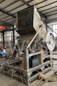 Strong Plastic Crushing Machine for Waste Plastic <strong>Reuse</strong> <strong>Recycle</strong> Plastic - Product Image 3