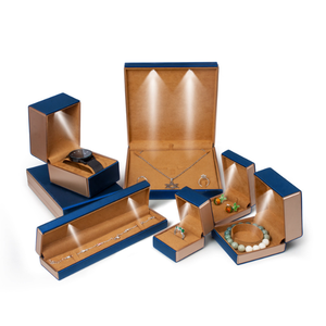 תיק תכשיטים מותאם אישית <span class=keywords><strong>pu</strong></span> עור קריאייטיב עם שרשרת צמיד אריזת צמיד אריזה אלגנטי הצעה אלגנטית