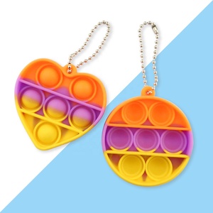 Tùy chỉnh 3D Silicone đẩy Pop bong bóng Silicone Thần Tài Mini Pop nó Keychain cảm giác trò chơi đồ chơi Keychain - Product Image 2