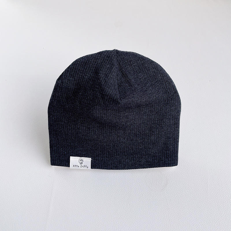 สีเทาเข้ม