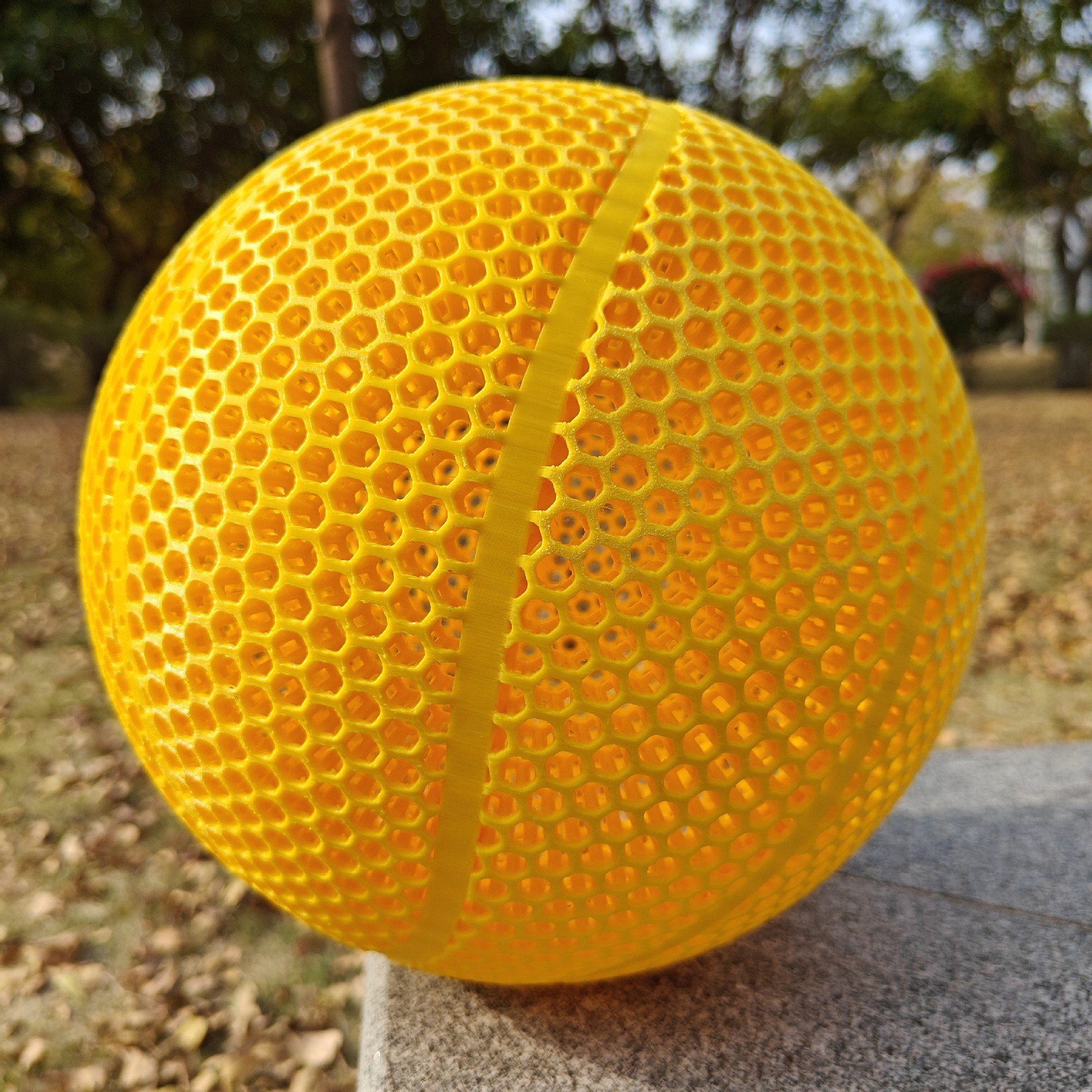 Jaune