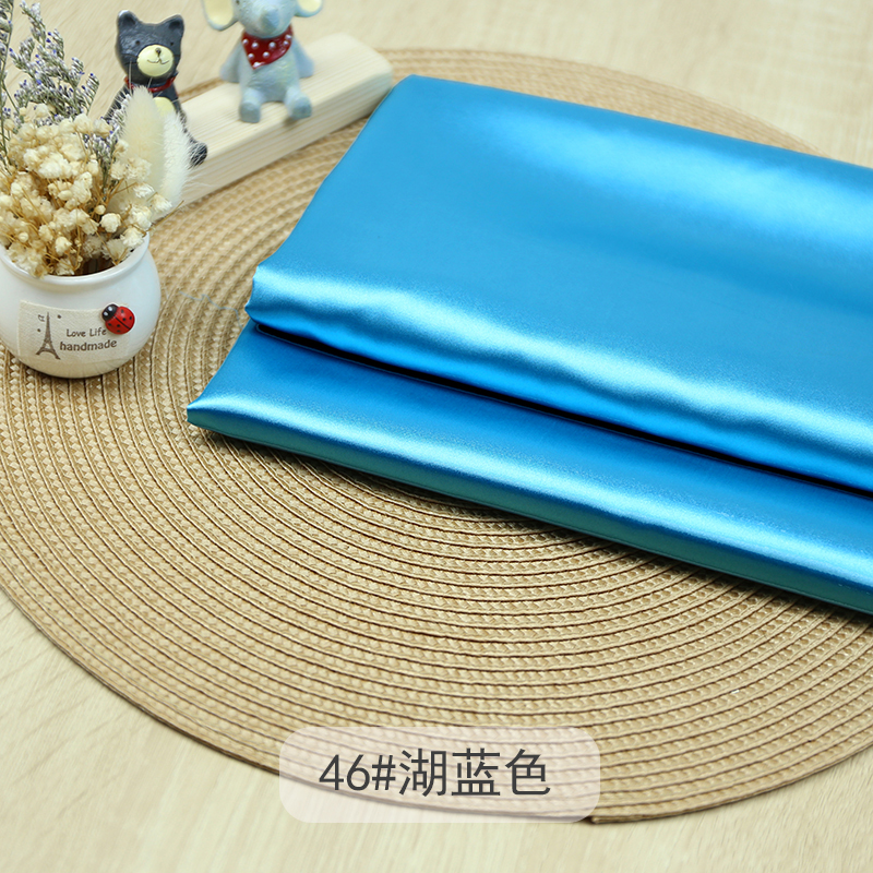 N° 46 # Bleu lac