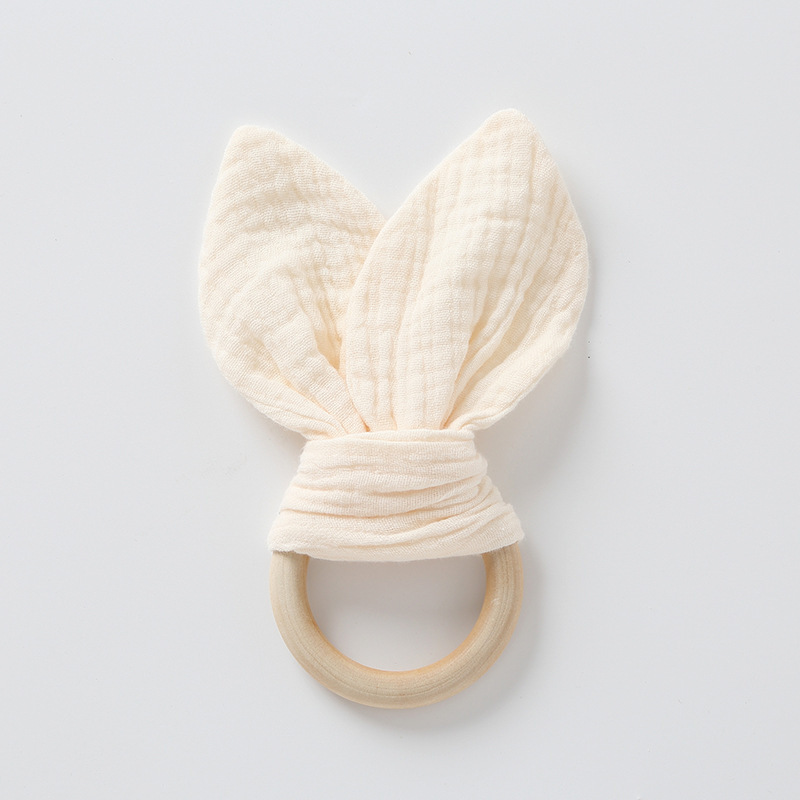 Milky white-gauze ears