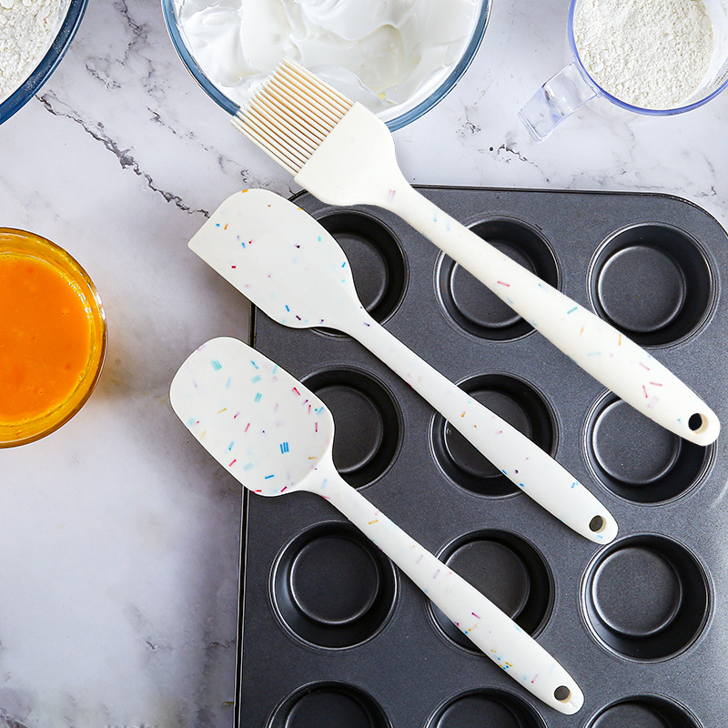 petite spatule à saupoudrer blanche 21,5cm